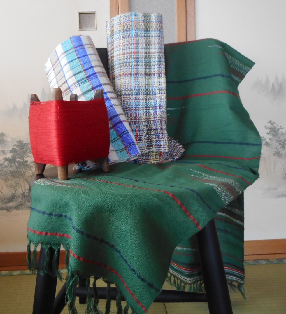 一休屋のおばさん：渡辺とし子の遺作織物 展